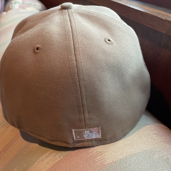 NEW NY Yankees Camel & pink baseball cap - size 7.5 - Picture 4 of 13